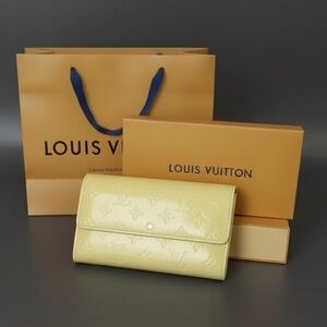 Louis Vuitton Mustard Patent Leather Wallet – Authentic TH0073